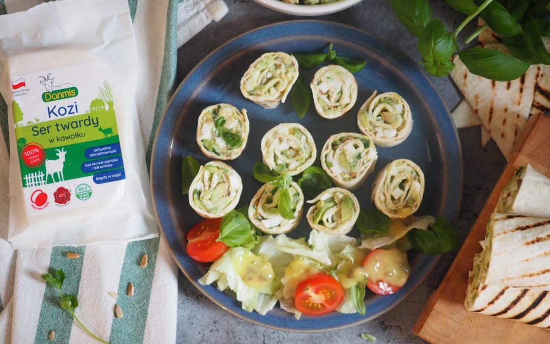 Tortilla z awokado i kozim serem